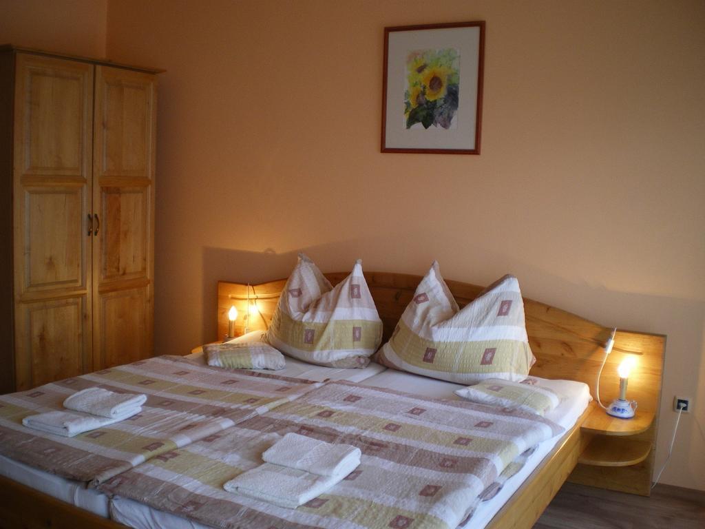 Mediterran-Apartmanok-Harkany Phòng bức ảnh